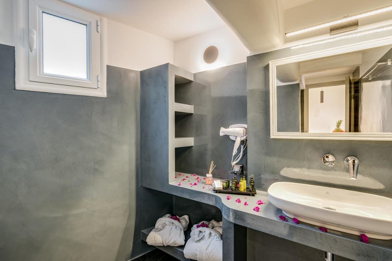 Tiara Suites Santorini Fira  Eksteriør billede