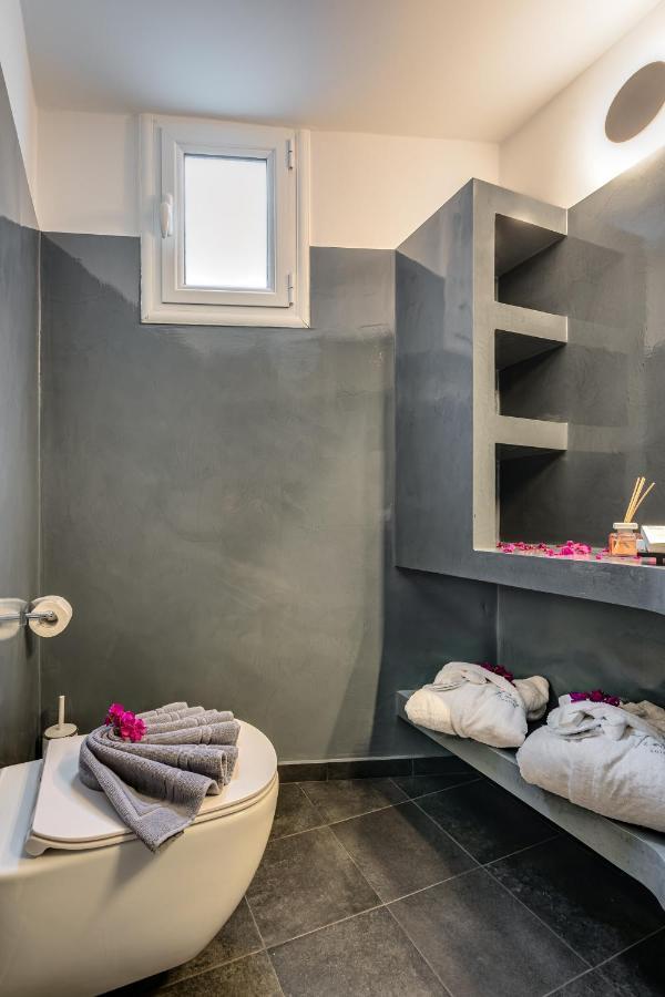 Tiara Suites Santorini Fira  Eksteriør billede