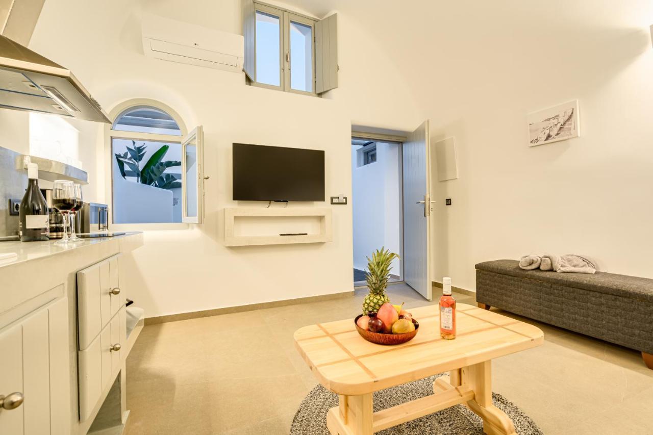 Tiara Suites Santorini Fira  Eksteriør billede