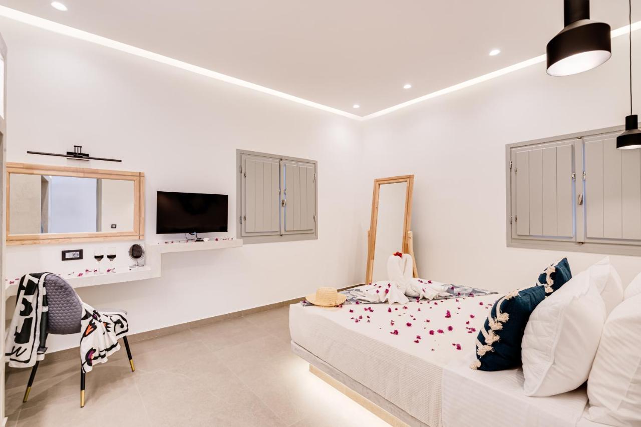 Tiara Suites Santorini Fira  Eksteriør billede