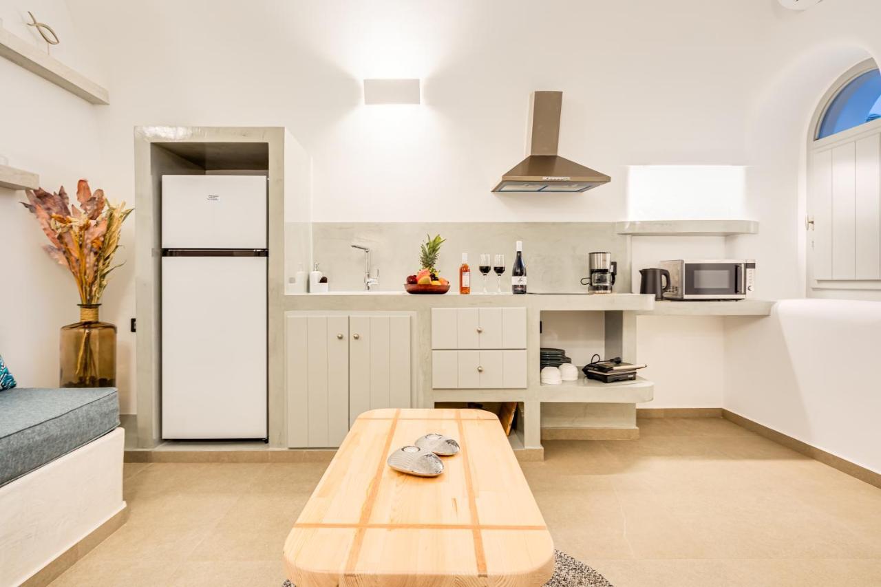 Tiara Suites Santorini Fira  Eksteriør billede