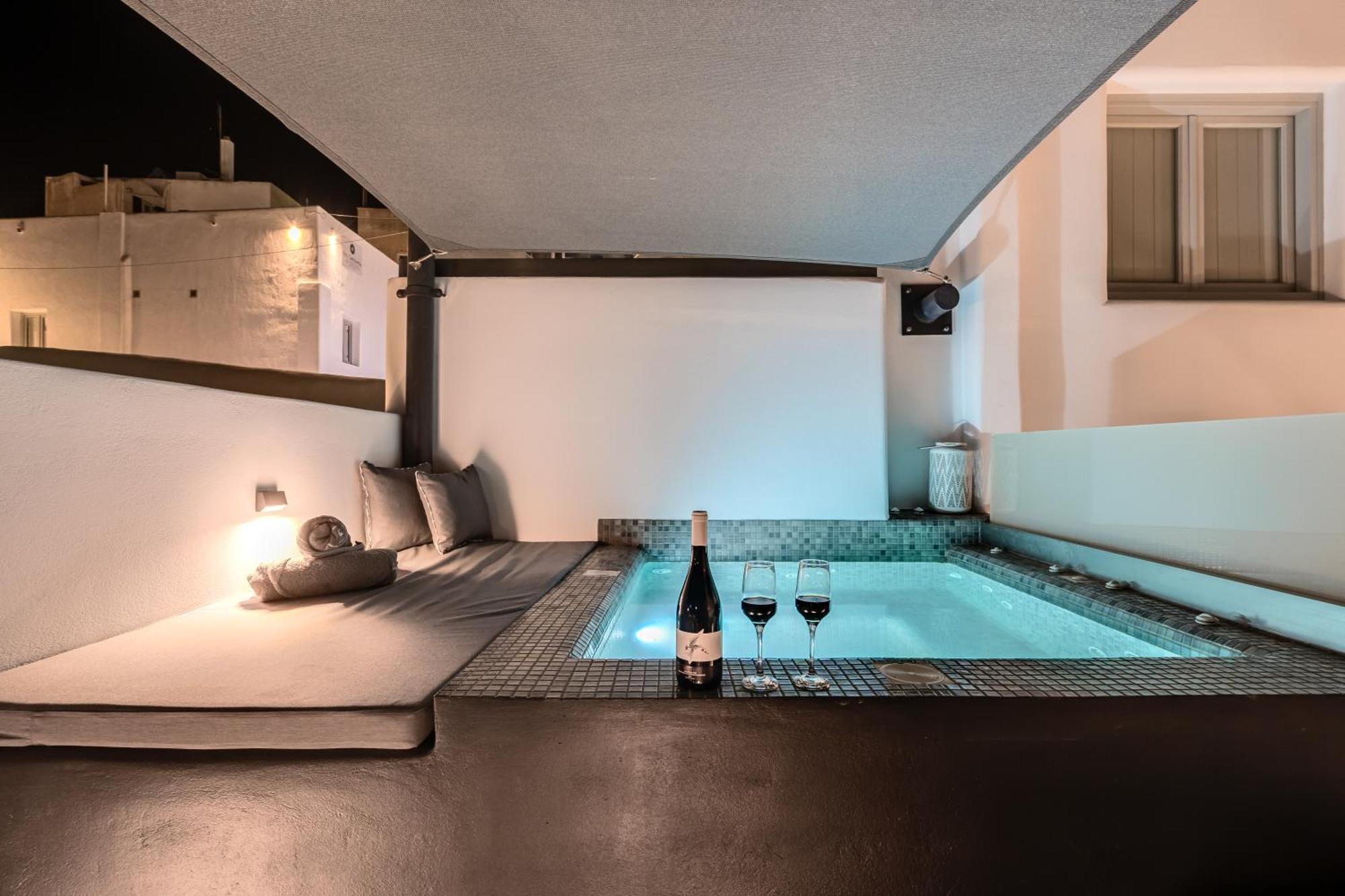 Tiara Suites Santorini Fira  Eksteriør billede