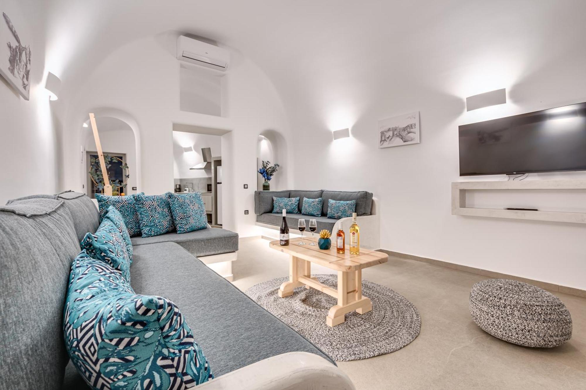 Tiara Suites Santorini Fira  Eksteriør billede